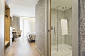 Hotel Acta The Avenue