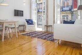 Liiiving in Porto - Blue Flower Apartment