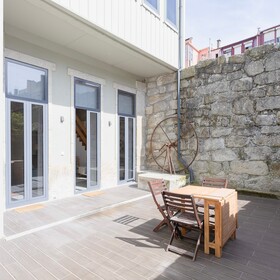 Liiiving In Porto Terrace & Sunny Apartment