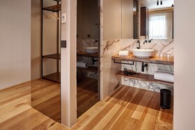 The Log Porto Hotel