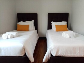 Villa Caparica Hostel