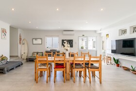 Caparica Poshtel, An Luxury Hostel
