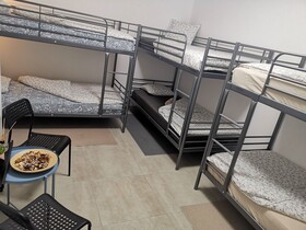 Caparica Poshtel, An Luxury Hostel