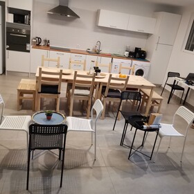 Caparica Poshtel, An Luxury Hostel