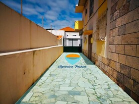 Caparica Poshtel, An Luxury Hostel