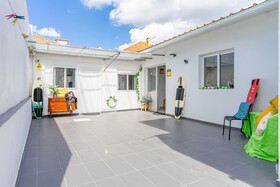 Caparica Poshtel, An Luxury Hostel