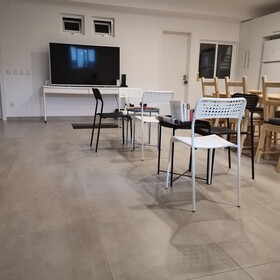 Caparica Poshtel, An Luxury Hostel