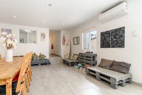 Caparica Poshtel, An Luxury Hostel