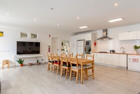 Caparica Poshtel, An Luxury Hostel