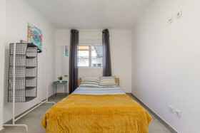 Caparica Poshtel, An Luxury Hostel