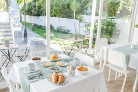 4U Lisbon Airport Suites