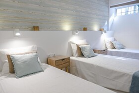 4U Lisbon Airport Suites