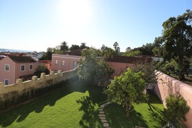 Ajuda Palace Inn