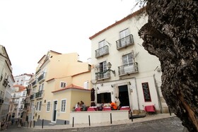 Alfama Right Point