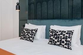 Ando Living Townhouse - Santa Justa 77