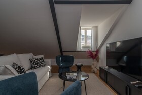 Ando Living Townhouse - Santa Justa 77