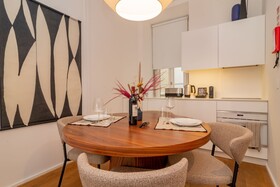 Ando Living Townhouse - Santa Justa 77