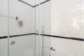 Ando Living Townhouse - Santa Justa 77