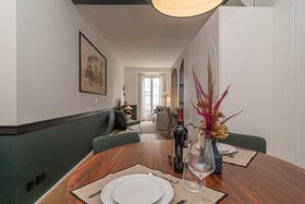 Ando Living Townhouse - Santa Justa 77