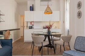 Ando Living Townhouse - Santa Justa 77