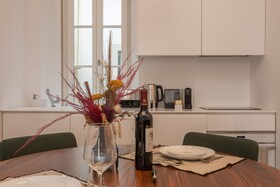 Ando Living Townhouse - Santa Justa 77