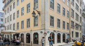 Ando Living Townhouse - Santa Justa 77