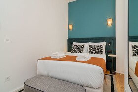 Ando Living Townhouse - Santa Justa 77