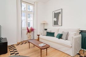Ando Living Townhouse - Santa Justa 77