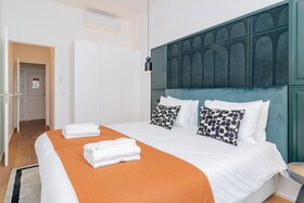 Ando Living Townhouse - Santa Justa 77