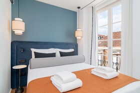Ando Living Townhouse - Santa Justa 77