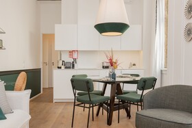 Ando Living Townhouse - Santa Justa 77