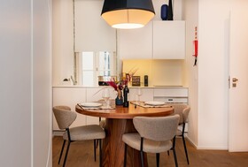 Ando Living Townhouse - Santa Justa 77