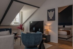 Ando Living Townhouse - Santa Justa 77