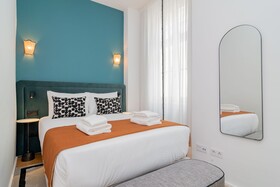 Ando Living Townhouse - Santa Justa 77