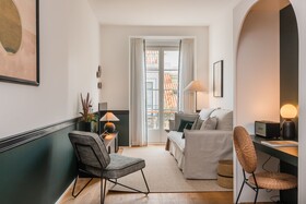 Ando Living Townhouse - Santa Justa 77