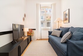 Ando Living Townhouse - Santa Justa 77