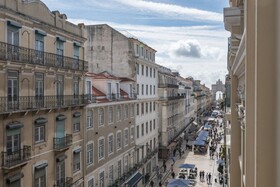 Ando Living Townhouse - Santa Justa 77