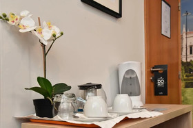 Famous Crows Guest House