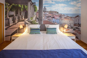 Famous Crows Guest House