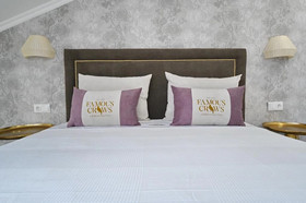Famous Crows Guest House