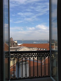 Feels Like Home Chiado Prime Suites