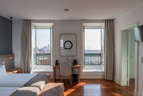 Feels Like Home Chiado Prime Suites