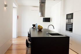 Flora Chiado Apartments