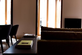 Flora Chiado Apartments