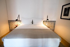 Flora Chiado Apartments