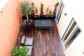 Flora Chiado Apartments