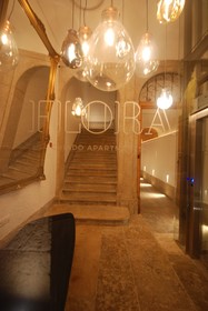 Flora Chiado Apartments