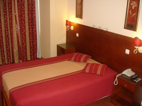 Grande Pensão Residencial Alcobia