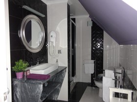 Grande Pensão Residencial Alcobia