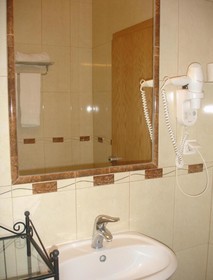 Grande Pensão Residencial Alcobia